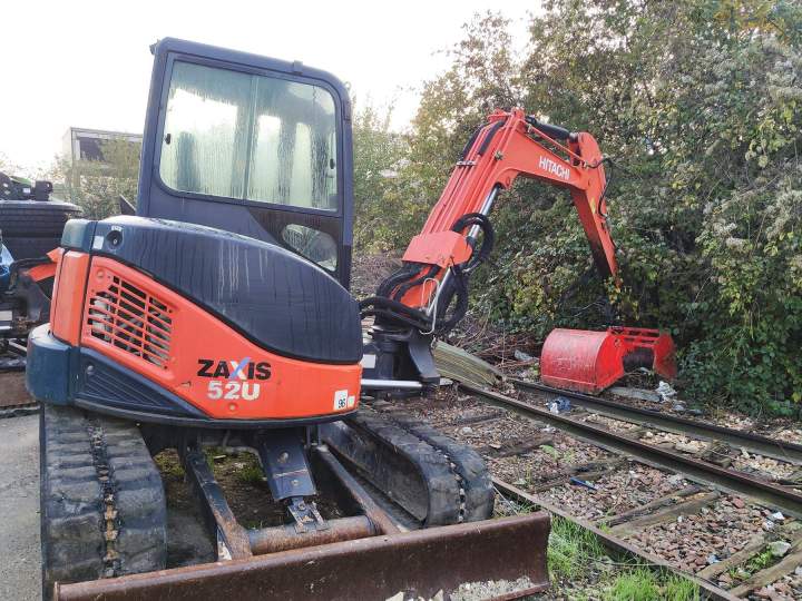 Engins compacts pour accès difficiles